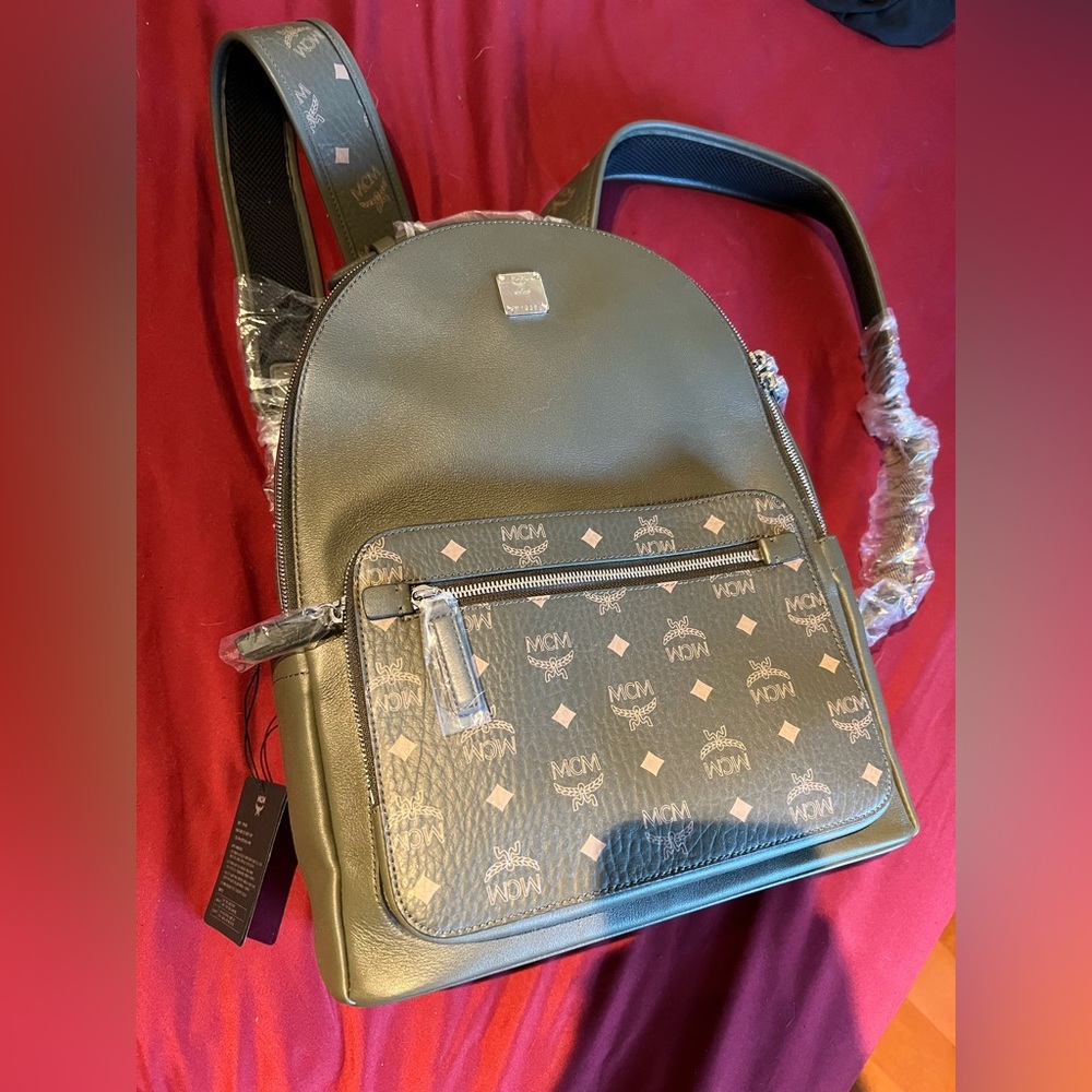 MCM Stark Medium Sea Turtle Visetos Leather Backpack BRAND NEW MP $2,085 CAD